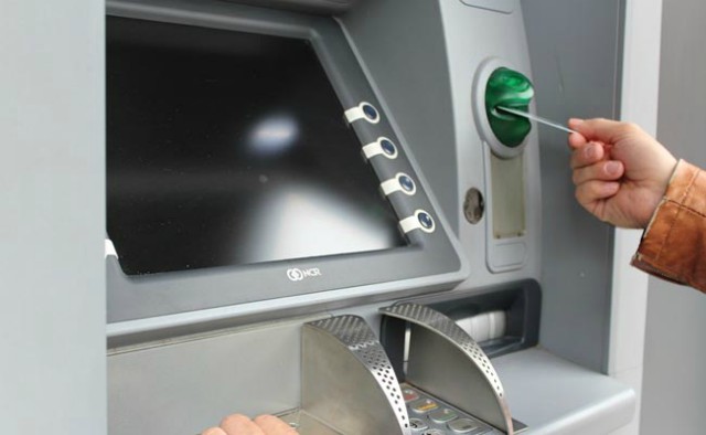 Ανατίναξη 5 ATM μέσα σε 10 ημέρες στα Νότια Προάστια