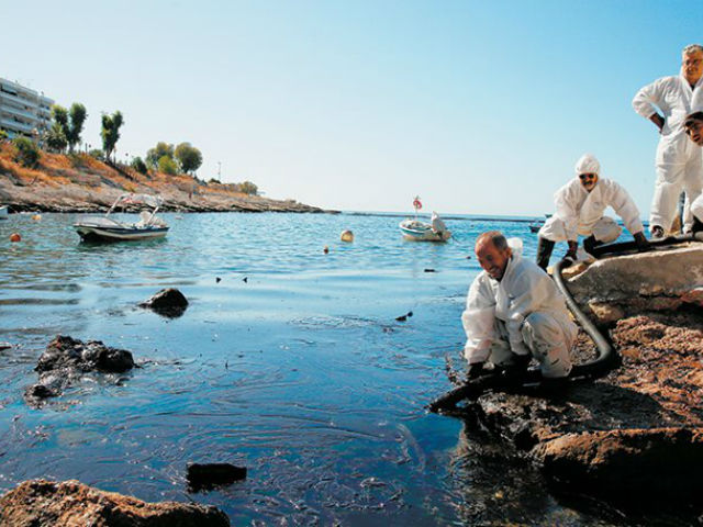 Ξεκίνησαν οι έλεγχοι υδάτων από Βούλα ως Ανάβυσσο