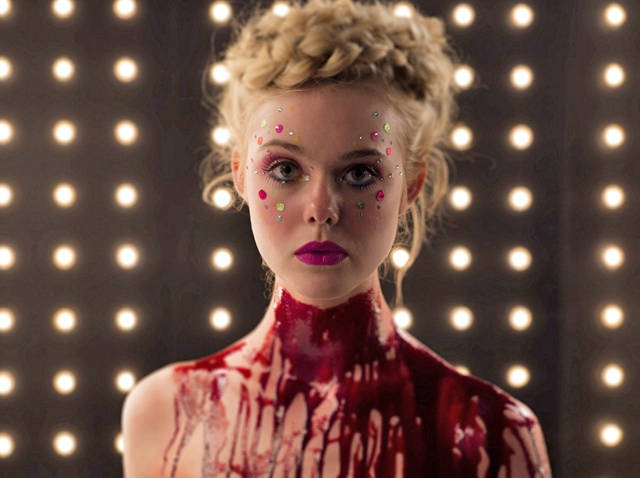 Προβολή της πολυσυζητημένης ταινίας «The Neon Demon»