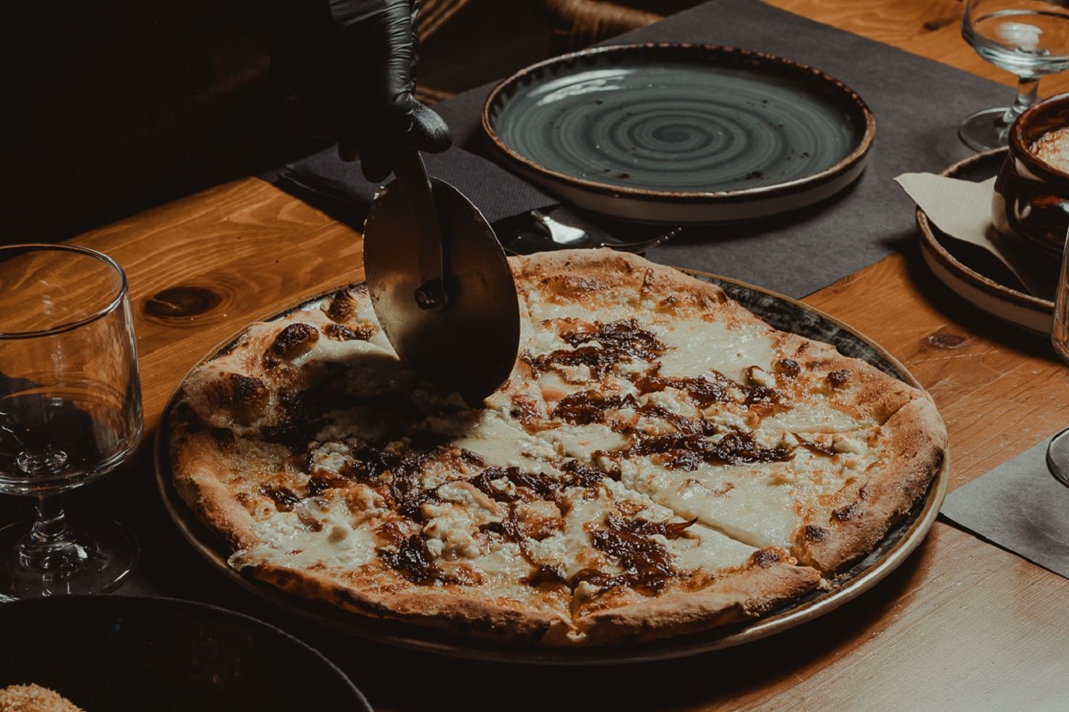Abramo: Στο νέο ιταλικό της Αργυρούπολης για πίτσα στον ξυλόφουρνο