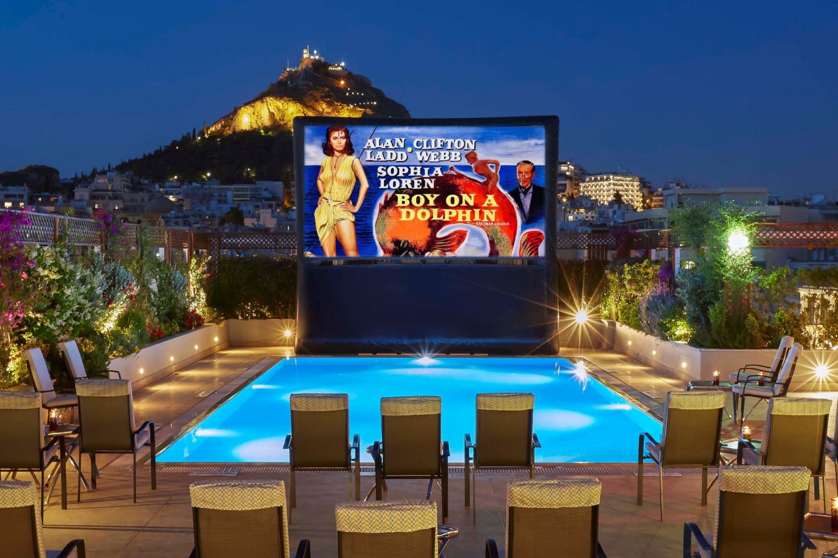 Pool Your Cinema: Θερινό σινεμά στο roof του ξενοδοχείου Μεγάλη Βρεταννία