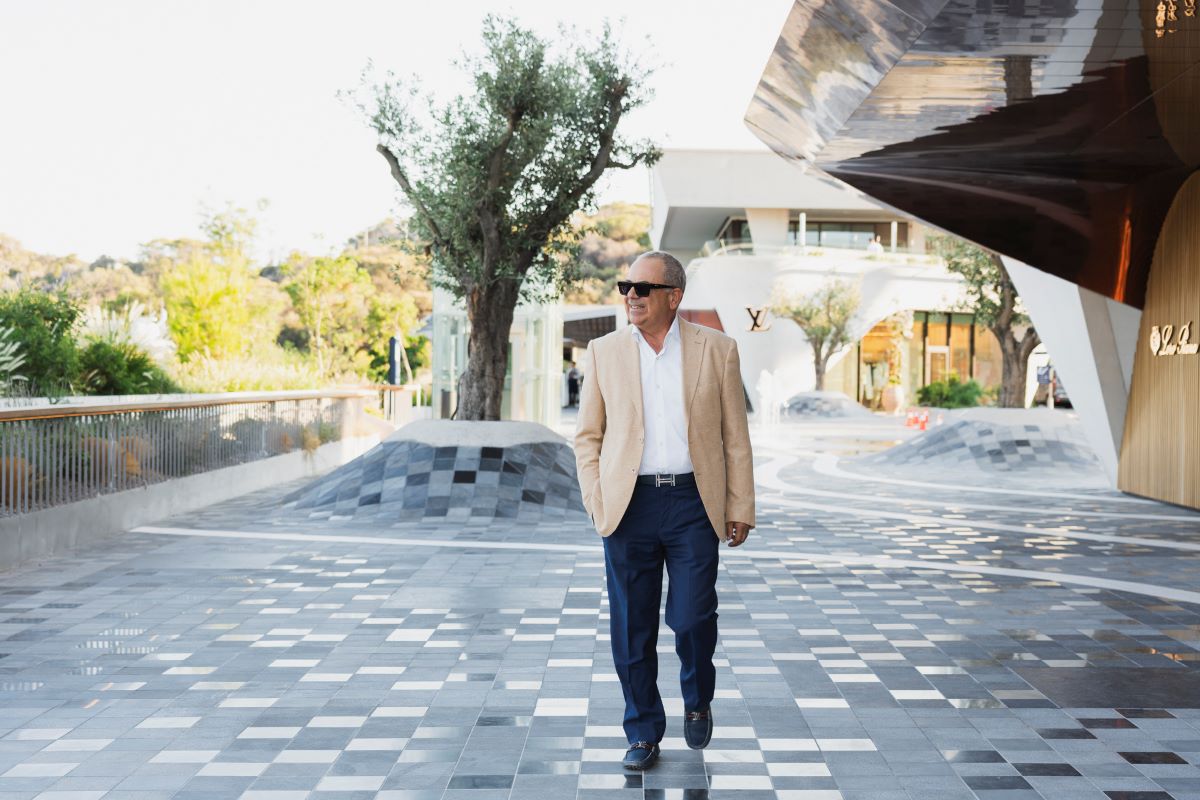 Giannis Revythis: Talking with one of Greece’s longest-serving real estate brokers