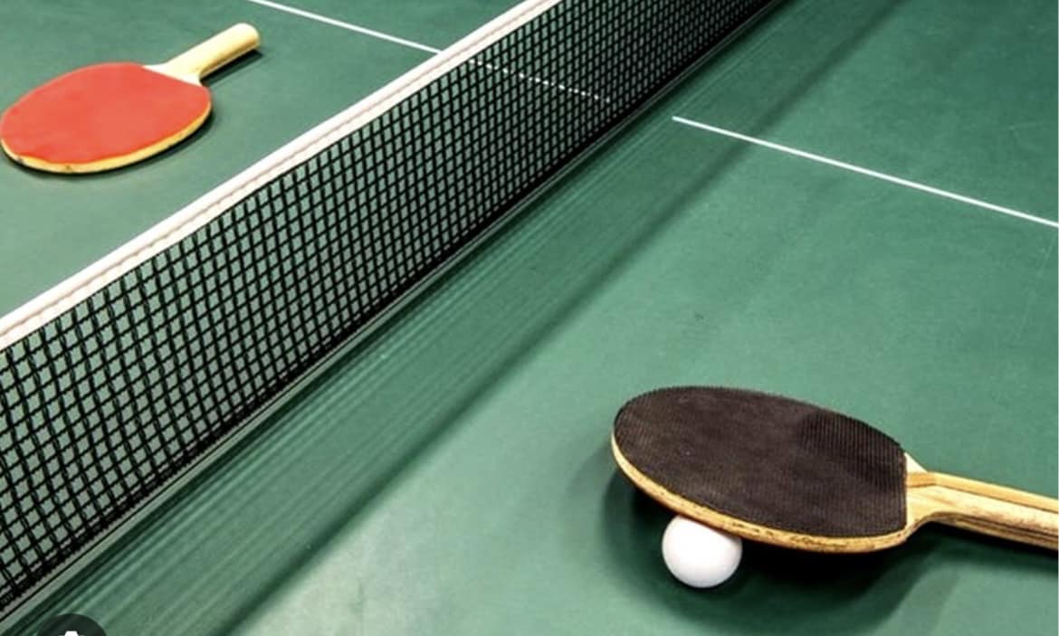 Άρης Βούλας: Στήνει το τραπέζι του ping pong στην πλατεία Βούλας για μια διασκεδαστική αθλητική εκδήλωση