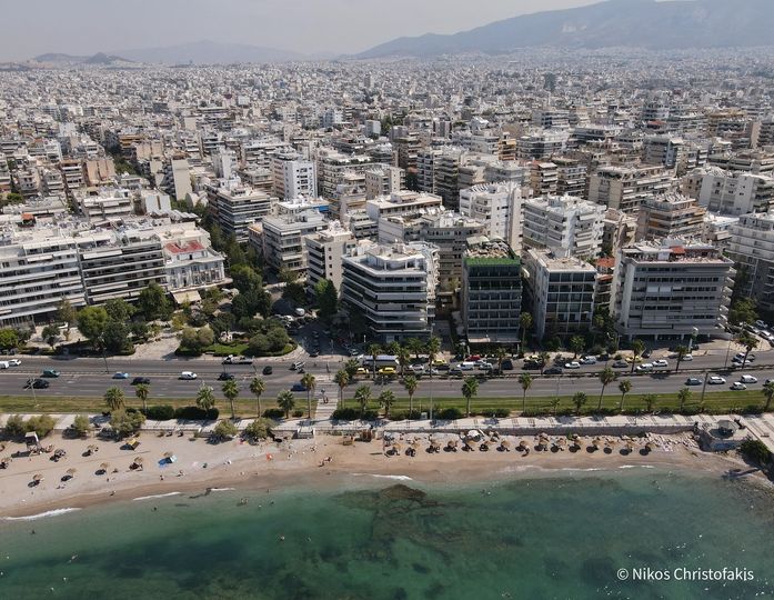 Παλαιό Φάληρο: Ιστορικός περίπατος στην πόλη με καλοκαιρινή αύρα