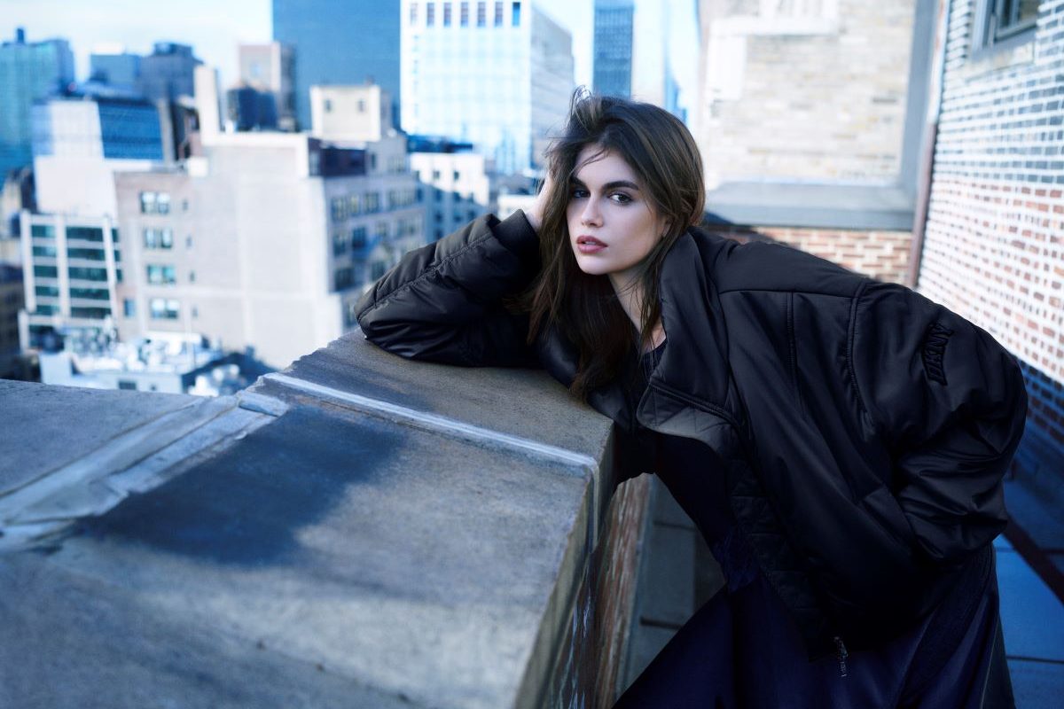 DKNY: Η Νέα Υόρκη και η Kaia Gerber στο επίκεντρο της νέας της καμπάνιας